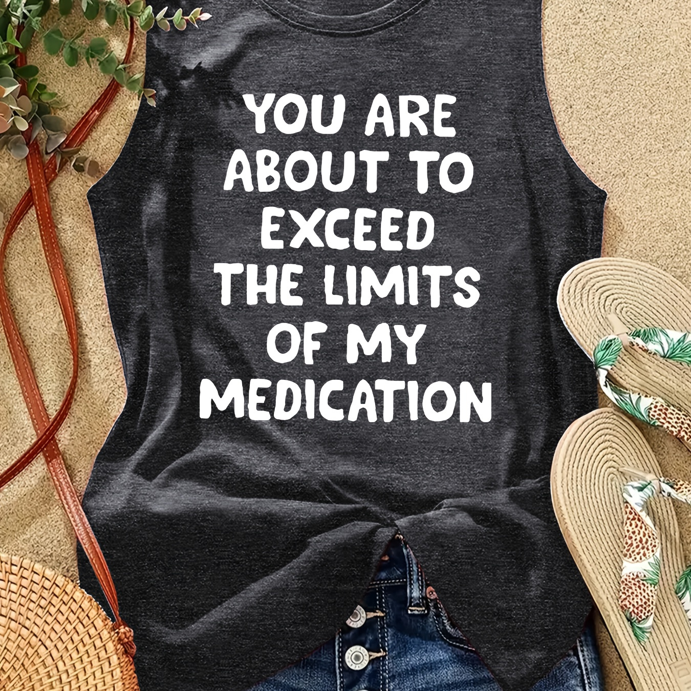 Chic Letter Print Sleeveless Top For Women - Casual, Breathable Polyester , Machine Washable
Chic Letter Print Sleeveless Top For Women - Casual, Breathable Polyester , Machine Washable