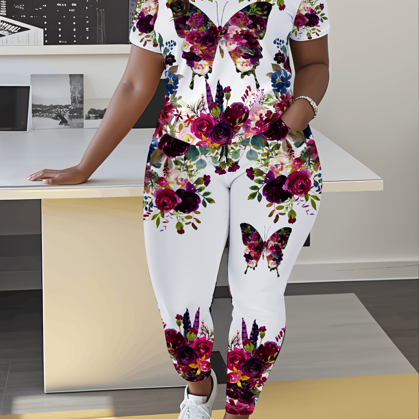 Plus Size Butterfly Print Two-piece Set, Crew Neck Short Sleeve Top & Pants Outfits, Women's Plus Size clothing
Plus Size Butterfly Print Two-piece Set, Crew Neck Short Sleeve Top & Pants Outfits, Women's Plus Size clothing