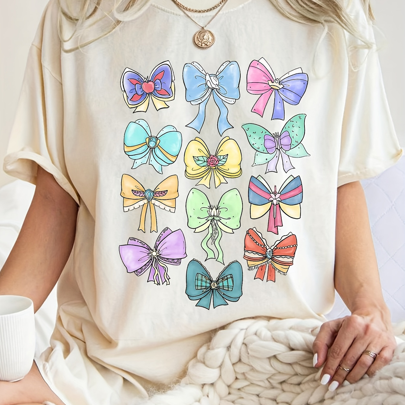 Women' Print T-shirt With Pattern - Casual Polyester Knit Fabric, Round Neck, Regular
Women' Print T-shirt With Pattern - Casual Polyester Knit Fabric, Round Neck, Regular