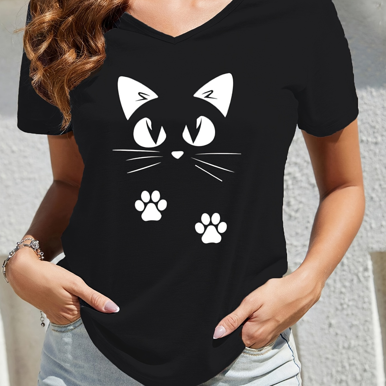 Cute Cat Print Stretchy Sports T-shirt, Short Sleeve V Neck Slim Fit Tee, Women's Activewear
Cute Cat Print Stretchy Sports T-shirt, Short Sleeve V Neck Slim Fit Tee, Women's Activewear