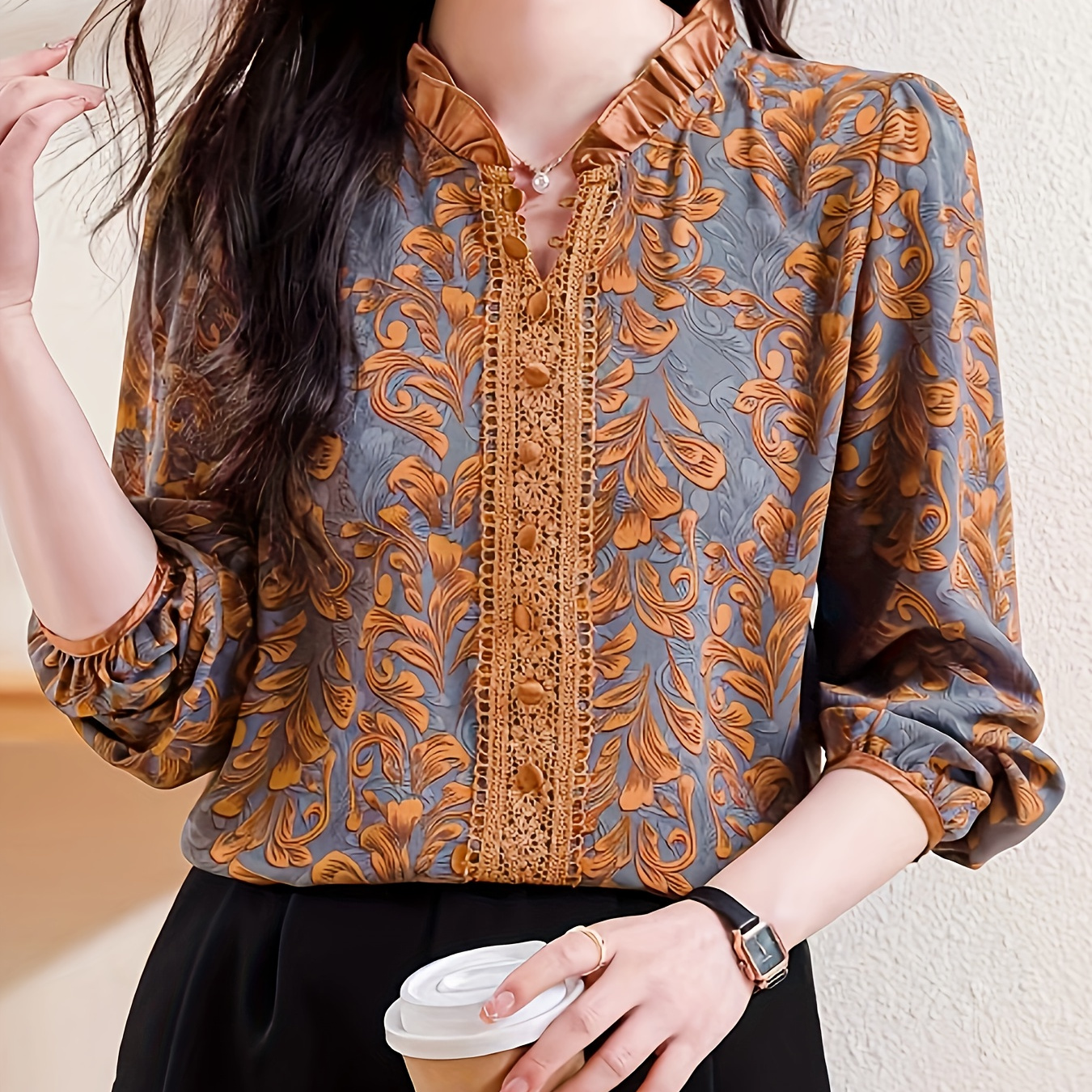 Blouse fleurie à col élégant - Chemise en polyester tissé 100% pour femmes avec détails boutons, parfaite pour /automne
Blouse fleurie à col élégant - Chemise en polyester tissé 100% pour femmes avec détails boutons, parfaite pour /automne