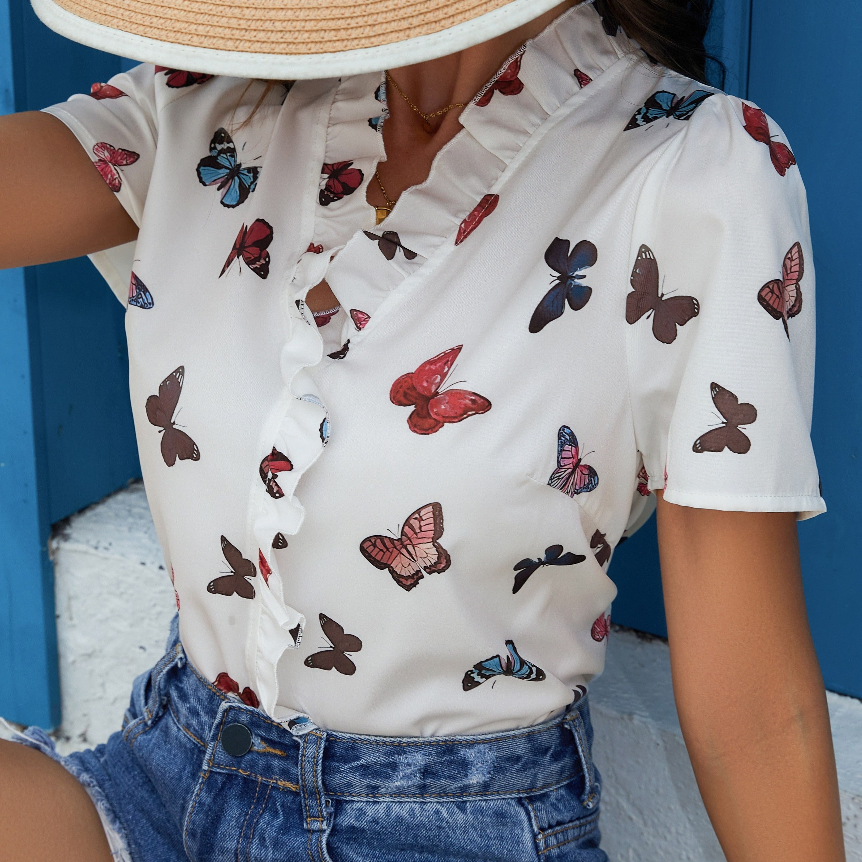 Butterfly Print Ruffle Trim Blouse, Casual V Neck Short Sleeve Blouse, Women's Clothing
Butterfly Print Ruffle Trim Blouse, Casual V Neck Short Sleeve Blouse, Women's Clothing