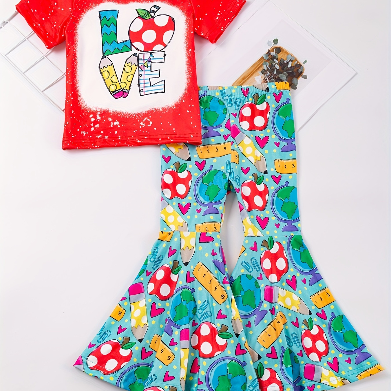 Toddler Kid Girls' 2 Pcs Pants Suit, Cute Love Graphic Tee & Cartoon Print Flare Trousers Set For Casual Daily Outwear, Kids Clothes For Summer