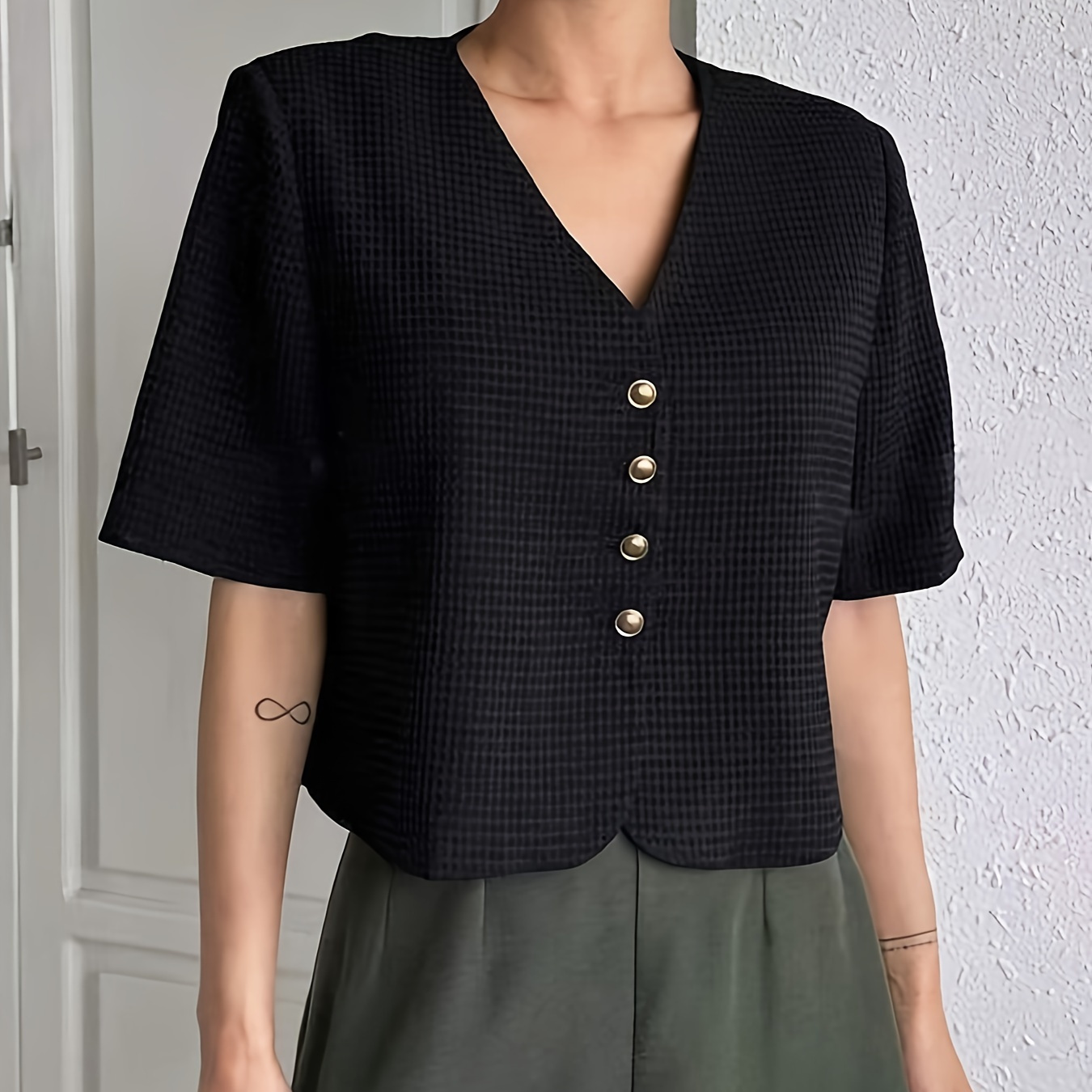 Button Front Crop Elegant Jacket, V Neck Solid Color Half Sleeve Jacket For Spring & Summer, Women's Clothing
Button Front Crop Elegant Jacket, V Neck Solid Color Half Sleeve Jacket For Spring & Summer, Women's Clothing