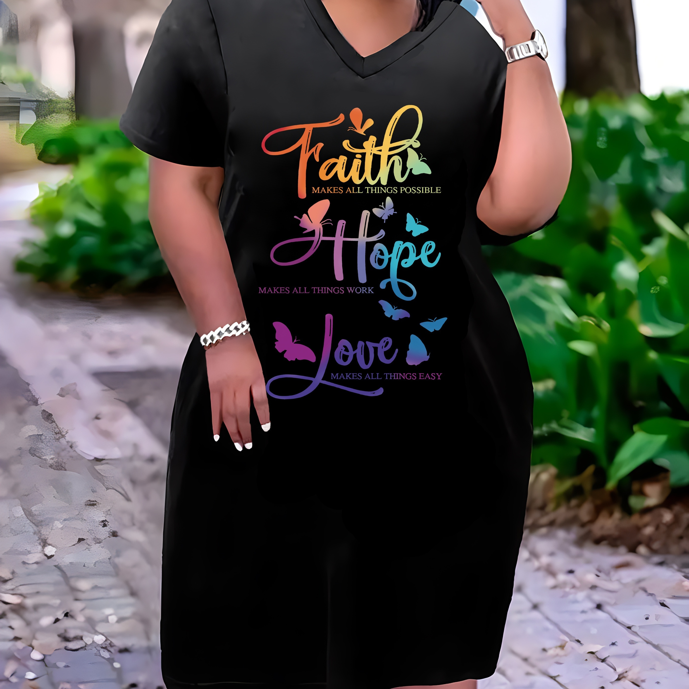 Plus Size Letter & Butterfly Print V Neck Dress, Casual Short Sleeve Pocket Dress For Spring & Summer, Women's Plus Size Clothing
Plus Size Letter & Butterfly Print V Neck Dress, Casual Short Sleeve Pocket Dress For Spring & Summer, Women's Plus Size Clothing