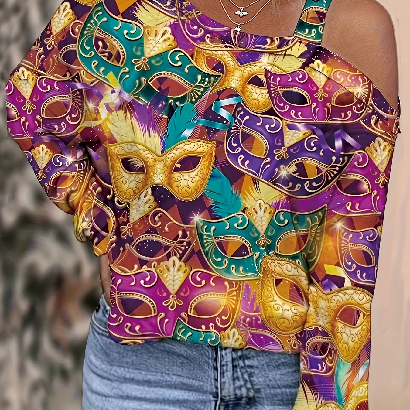 Plus Size Mask Print T-shirt, Casual Cold Shoulder Long Sleeve T-shirt, Women's Plus Size clothing
Plus Size Mask Print T-shirt, Casual Cold Shoulder Long Sleeve T-shirt, Women's Plus Size clothing