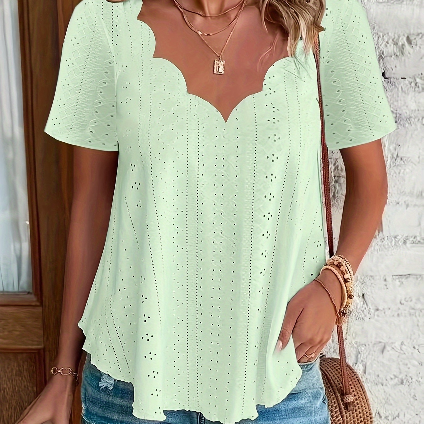 Scallop Trim Hollow Out T-shirt, Casual Short Sleeve T-shirt For Spring & Summer, Women's Clothing
Scallop Trim Hollow Out T-shirt, Casual Short Sleeve T-shirt For Spring & Summer, Women's Clothing