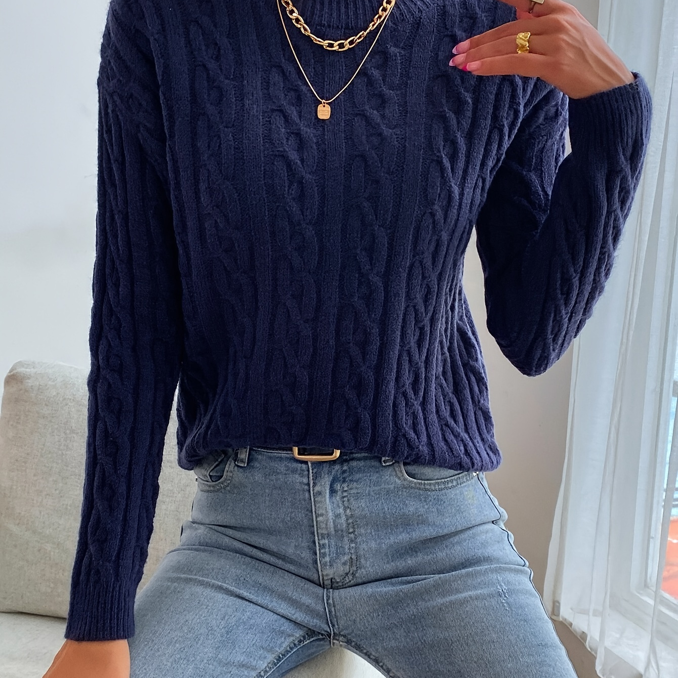 Women's Long-sleeve Solid Color Sweater With A Round Neck, Featuring A Loose Fit And A Vintage, Relaxed Style, Autumn And Winter.
Women's Long-sleeve Solid Color Sweater With A Round Neck, Featuring A Loose Fit And A Vintage, Relaxed Style, Autumn And Winter.