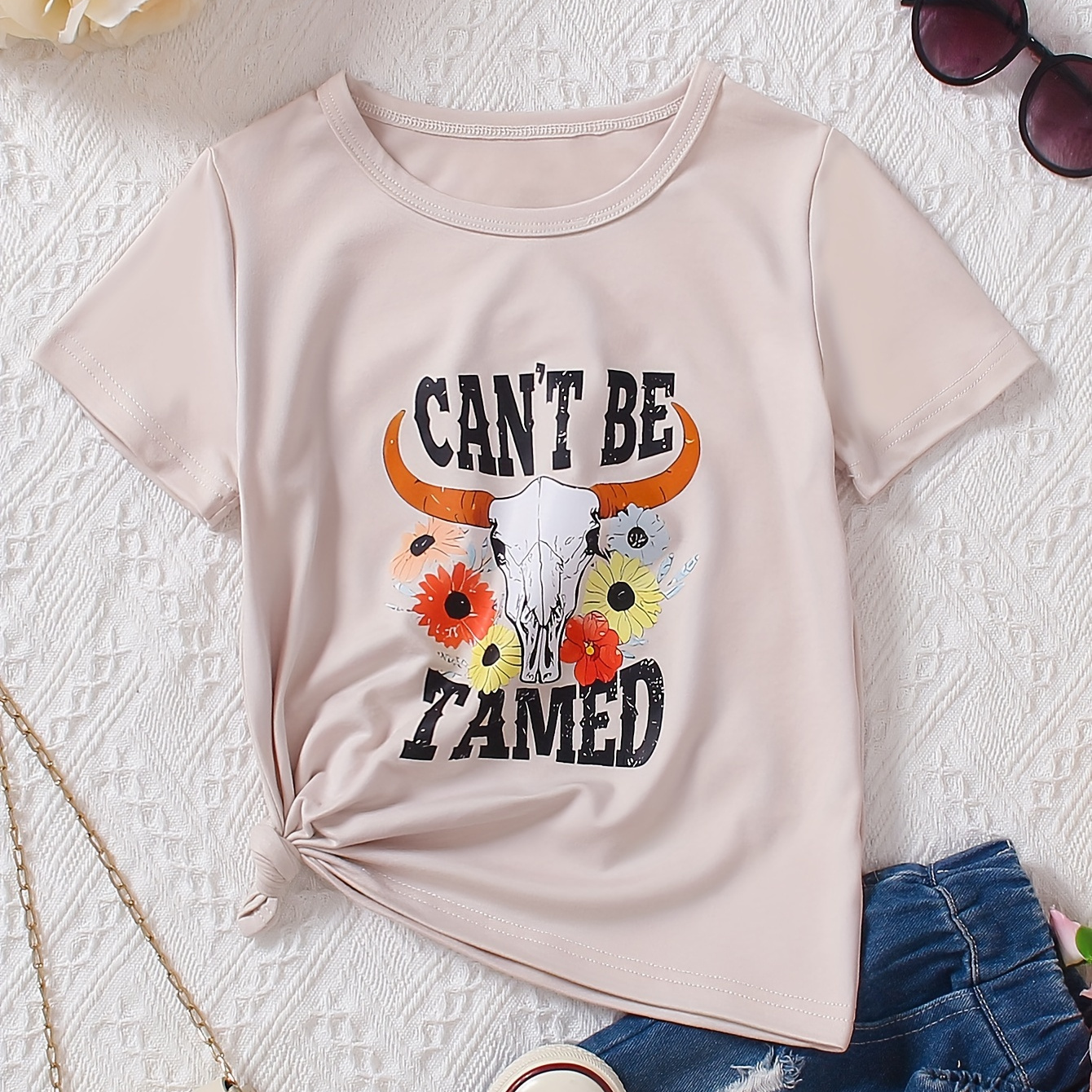 Baby Girl's Cow Head Letter Flower Print Pattern Short-sleeved Round Neck T-shirt Spring And Summer Style
Baby Girl's Cow Head Letter Flower Print Pattern Short-sleeved Round Neck T-shirt Spring And Summer Style