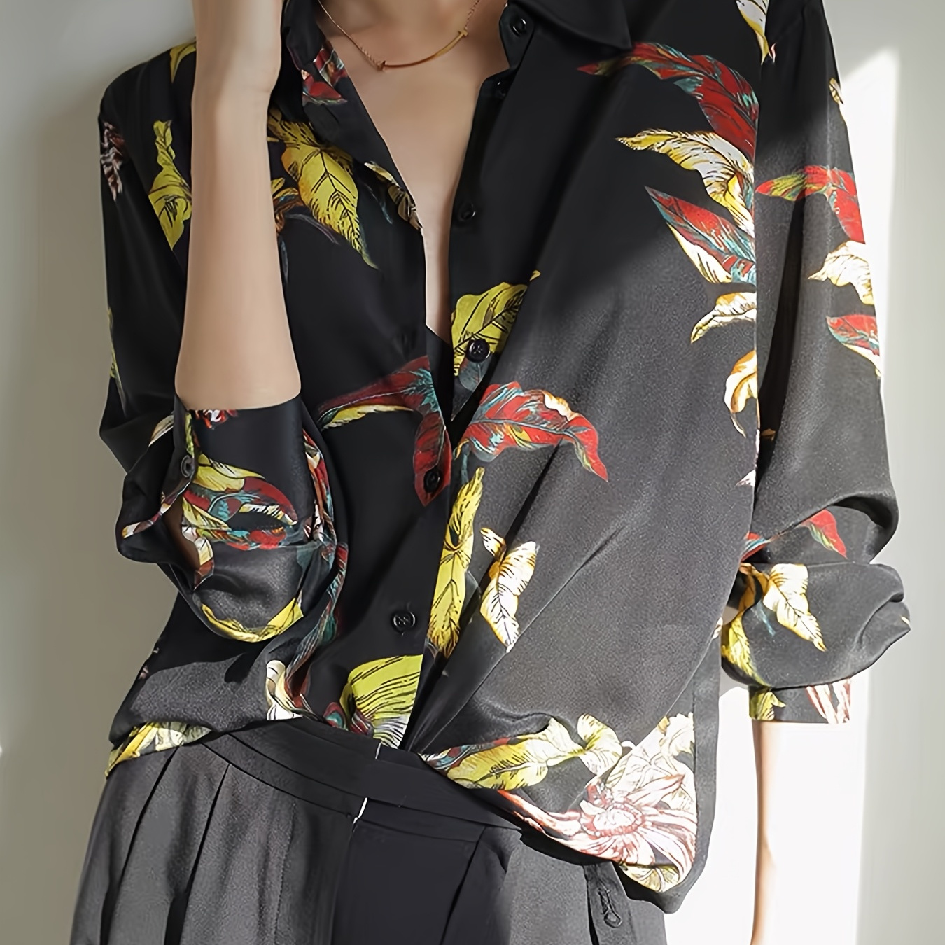 Retro Floral Printed Silk Shirt For Women, 2025 Spring/autumn Long-sleeved Loose High-end Blouse, Elegant Base Top.
Retro Floral Printed Silk Shirt For Women, 2025 Spring/autumn Long-sleeved Loose High-end Blouse, Elegant Base Top.
