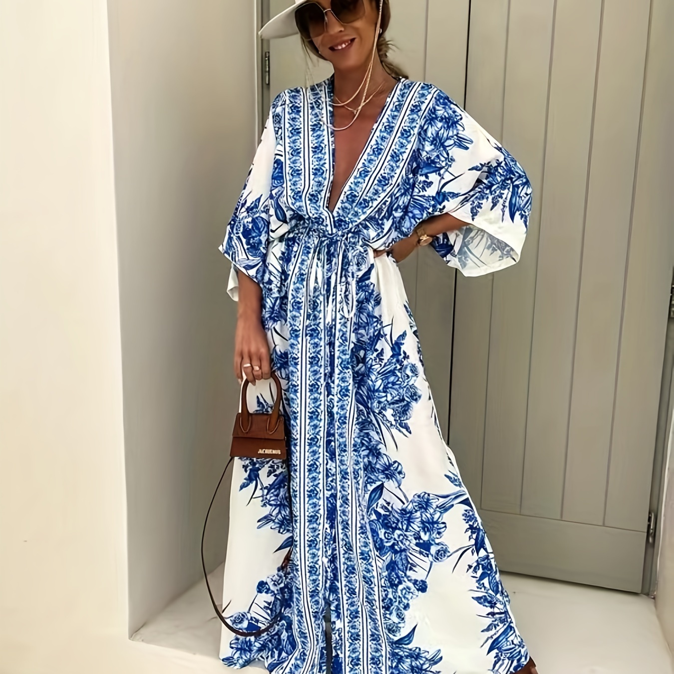Robe Été Chic à Col en V avec Manches Courtes et Jupe Flottante - Lavable en Machine, Polyester, Mode Femme, Style Vacances, Xia
Robe Été Chic à Col en V avec Manches Courtes et Jupe Flottante - Lavable en Machine, Polyester, Mode Femme, Style Vacances, Xia