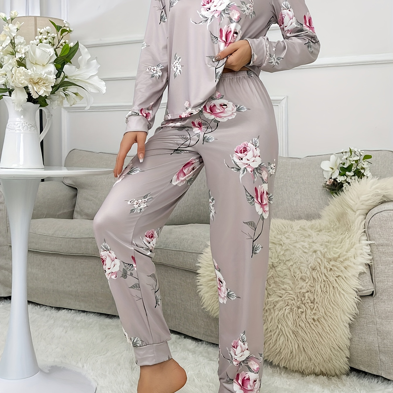 Women's Floral Pajama Set, Long Sleeve Round Neck Top & Pants, Comfortable Relaxed Fit For Fall
Women's Floral Pajama Set, Long Sleeve Round Neck Top & Pants, Comfortable Relaxed Fit For Fall