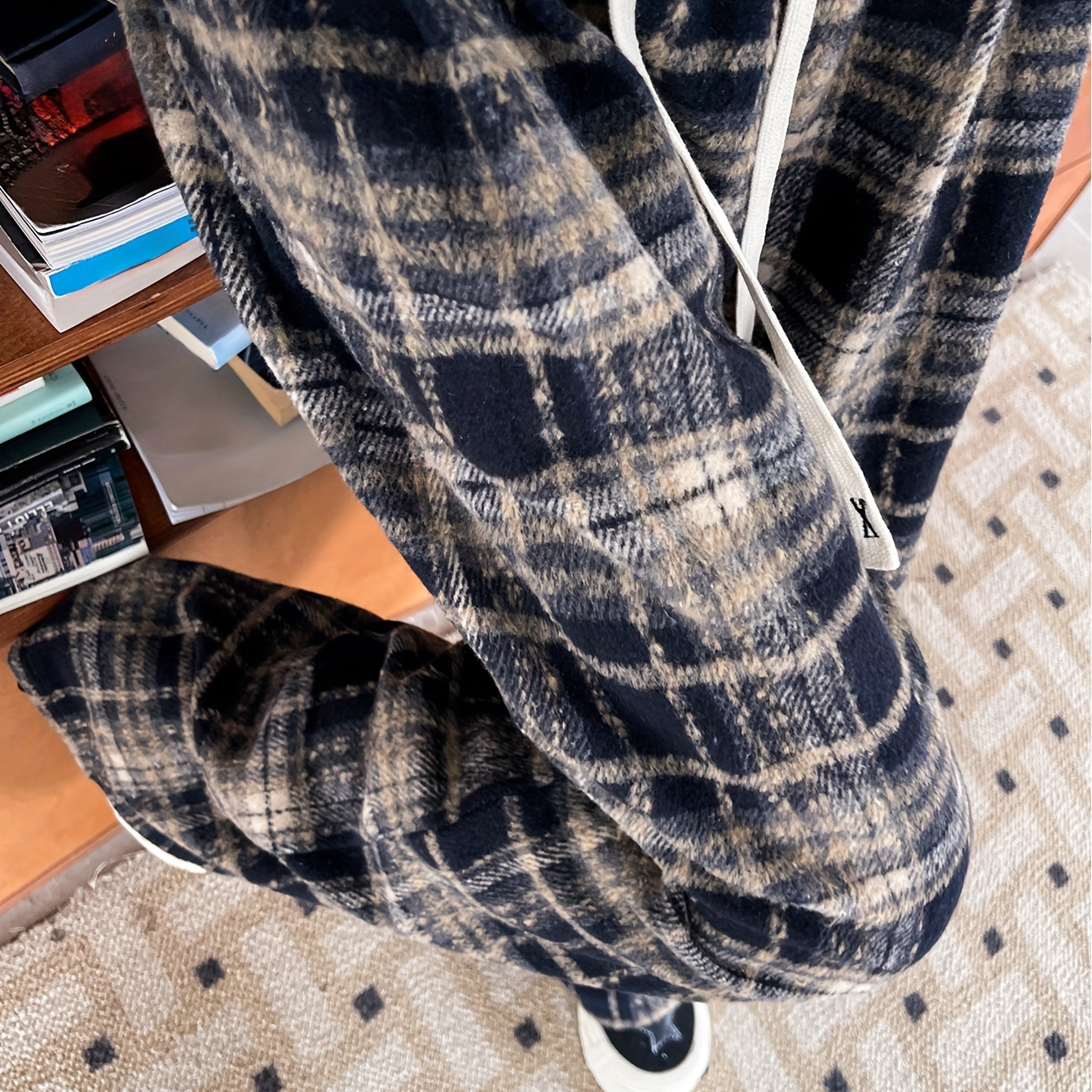 Adult Casual Pants With Drawstring - Polyester Wide-leg Pants For Fall/winter, Woven Loose Fit Relaxed Style
Adult Casual Pants With Drawstring - Polyester Wide-leg Pants For Fall/winter, Woven Loose Fit Relaxed Style