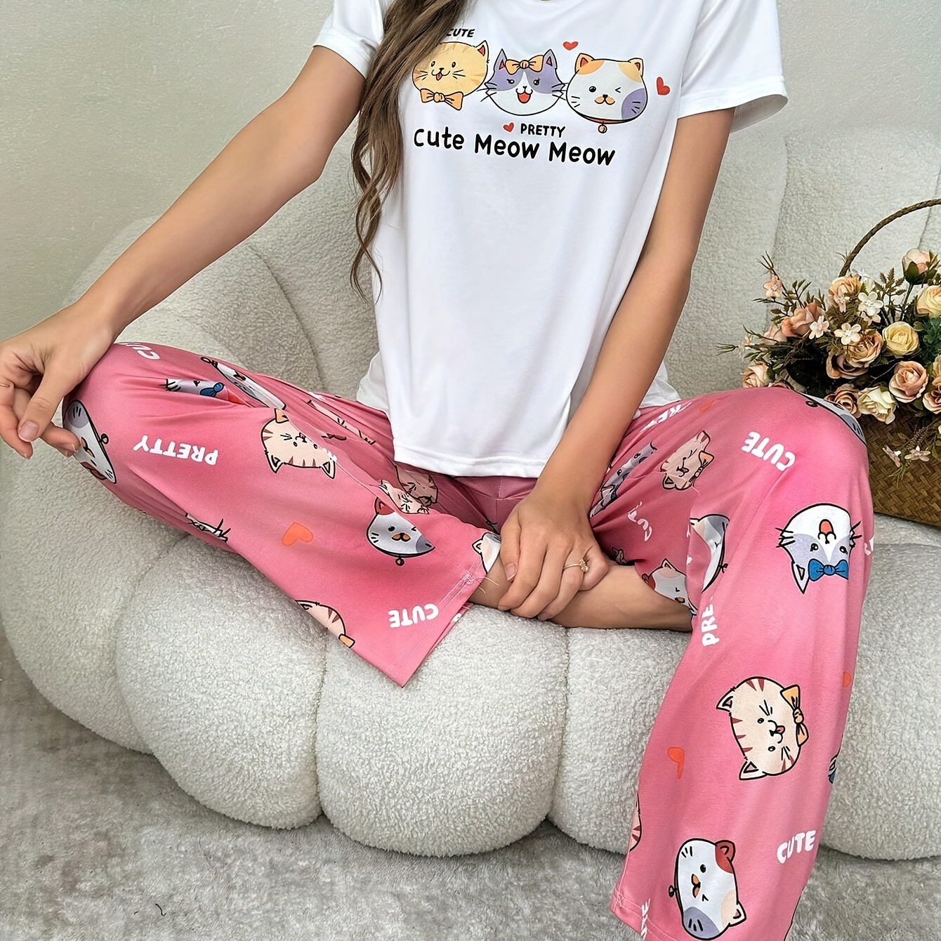 Women's Cute Cat & Letter Print Pajama Set, Short Sleeve Round Neck Top & Pants, Comfortable Relaxed Fit
Women's Cute Cat & Letter Print Pajama Set, Short Sleeve Round Neck Top & Pants, Comfortable Relaxed Fit