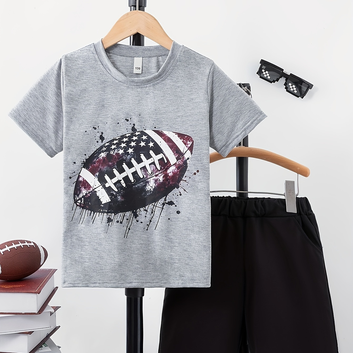 2pcs Boys Casual American Football Graphic Print Short Sleeve T-shirt & Shorts Set, Comfy Summer Boys Clothes
2pcs Boys Casual American Football Graphic Print Short Sleeve T-shirt & Shorts Set, Comfy Summer Boys Clothes