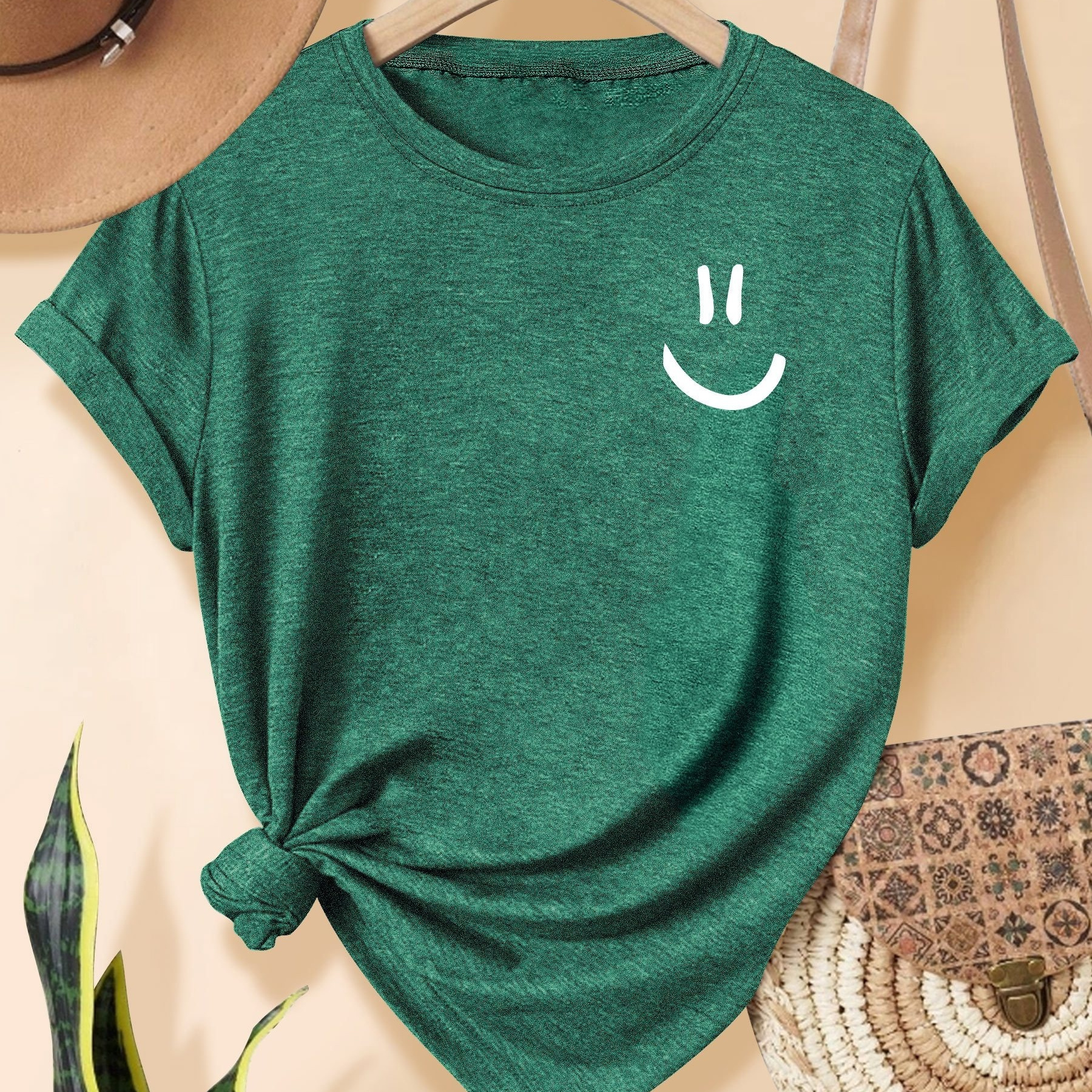 Face Print Graphic T Shirt, Breathable Short Sleeve Crew Neck Summer Tee, Women's Top
Face Print Graphic T Shirt, Breathable Short Sleeve Crew Neck Summer Tee, Women's Top