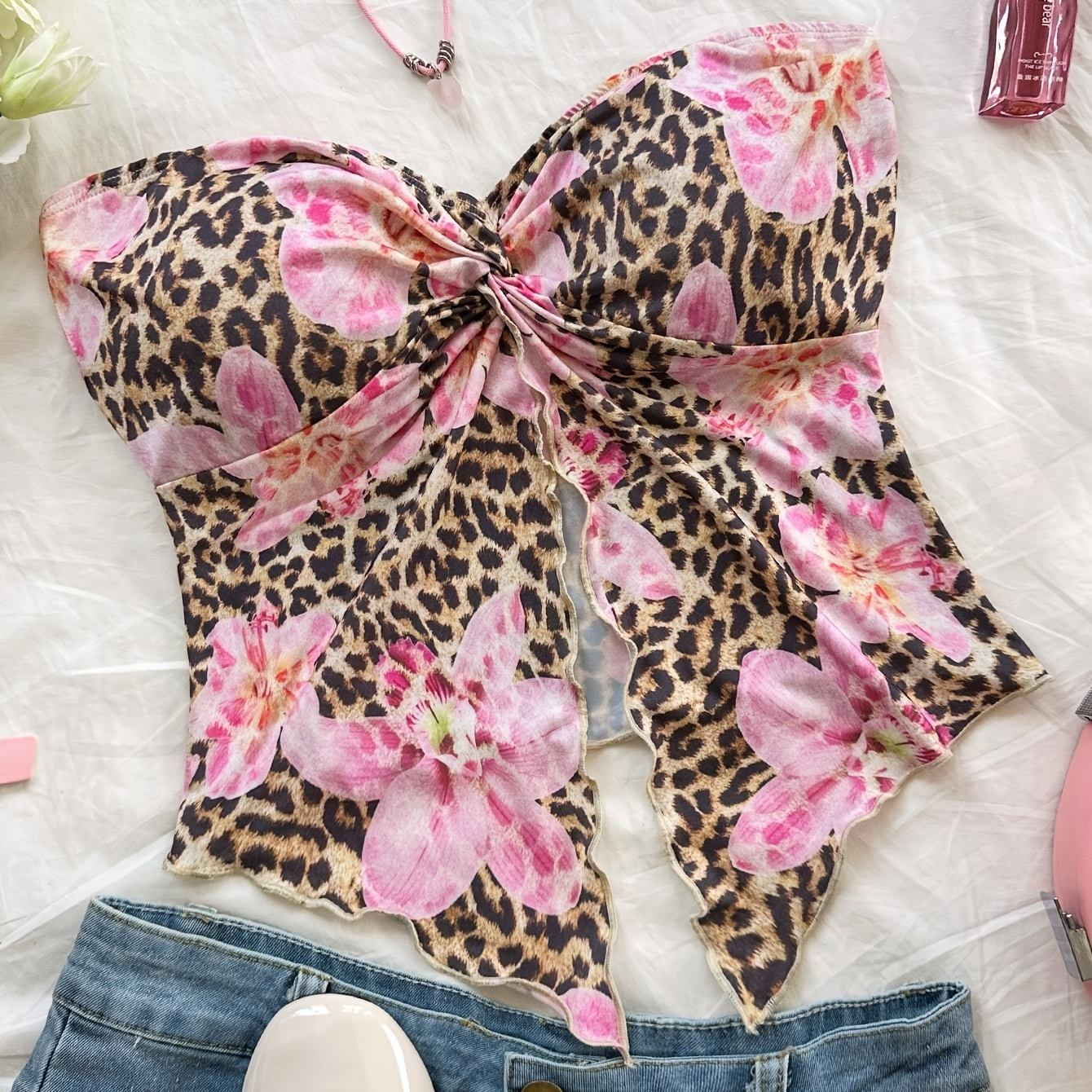 Women's Vacation-ready Floral & Leopard Print Off-shoulder Tank Top With Twist Detail - Stretchy Polyester , Machine Washable, Front Slit, Festival
Women's Vacation-ready Floral & Leopard Print Off-shoulder Tank Top With Twist Detail - Stretchy Polyester , Machine Washable, Front Slit, Festival