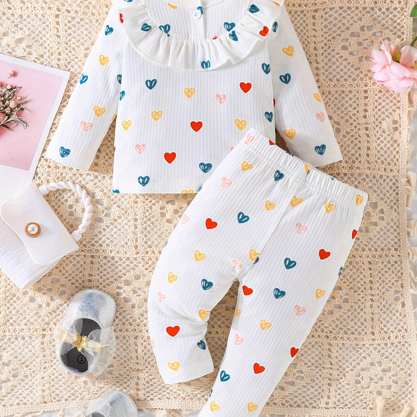Baby Girl's Cute And Sweet Outfits, New Thin Love Pattern Printed Ruffle Collar Top And Trousers 2pcs Set
Baby Girl's Cute And Sweet Outfits, New Thin Love Pattern Printed Ruffle Collar Top And Trousers 2pcs Set