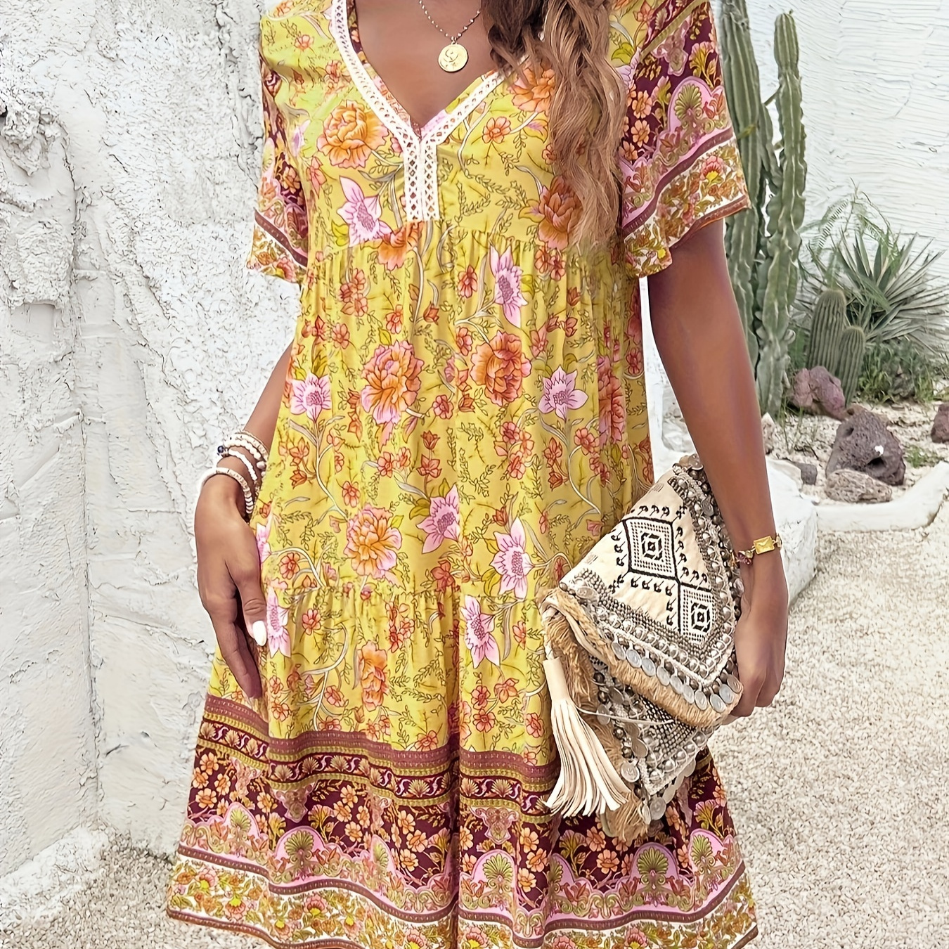Floral Print V-neck Dress, Elegant Short Sleeve Knee Length Dress For Spring & Summer, Women's Clothing
Floral Print V-neck Dress, Elegant Short Sleeve Knee Length Dress For Spring & Summer, Women's Clothing