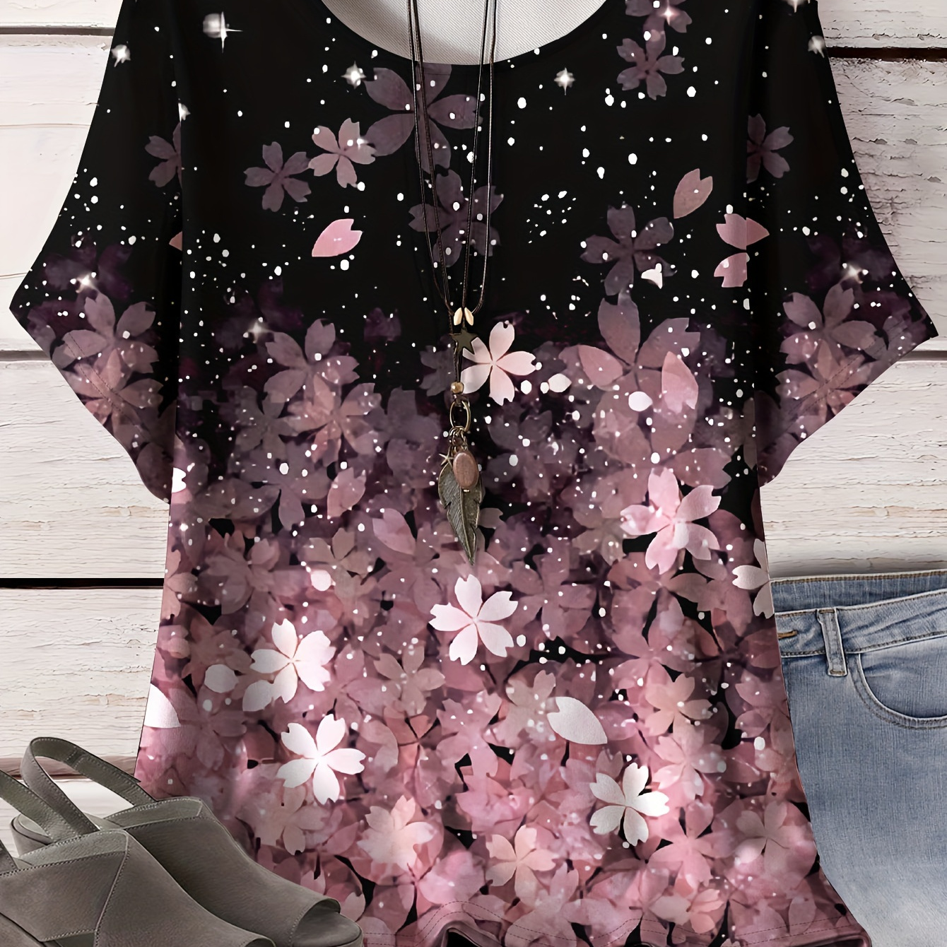 Plus Size Floral Print T-shirt, Casual Short Sleeve Top For Spring & Summer, Women's Plus Size Clothing
Plus Size Floral Print T-shirt, Casual Short Sleeve Top For Spring & Summer, Women's Plus Size Clothing