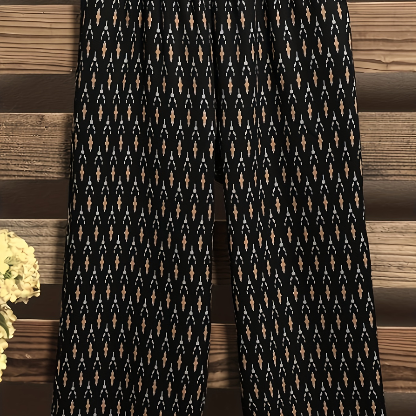 Plus Size Elegant Pants, Women's Plus Allover Print Elastic Waist Wide Leg Medium Stretch Loose Trousers
Plus Size Elegant Pants, Women's Plus Allover Print Elastic Waist Wide Leg Medium Stretch Loose Trousers