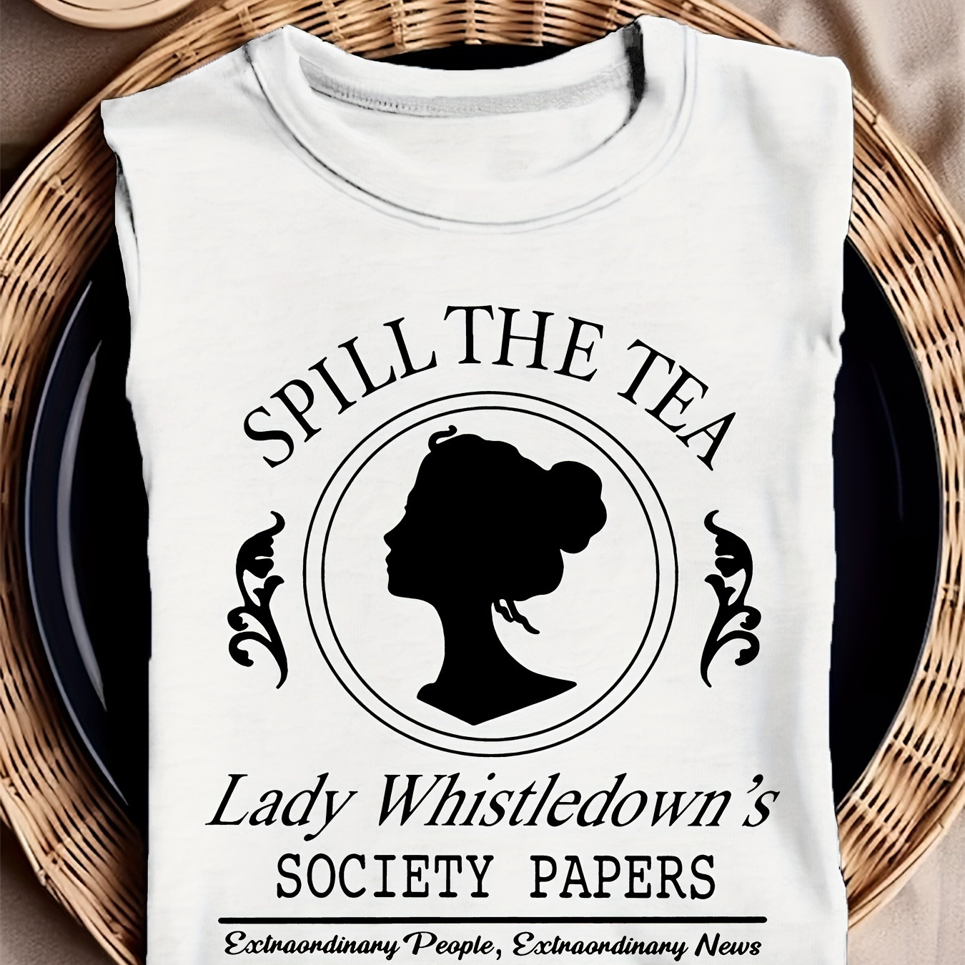 Letter Print T-shirt, Short Sleeve Crew Neck Casual Top For Summer & Spring, Women's Clothing
Letter Print T-shirt, Short Sleeve Crew Neck Casual Top For Summer & Spring, Women's Clothing