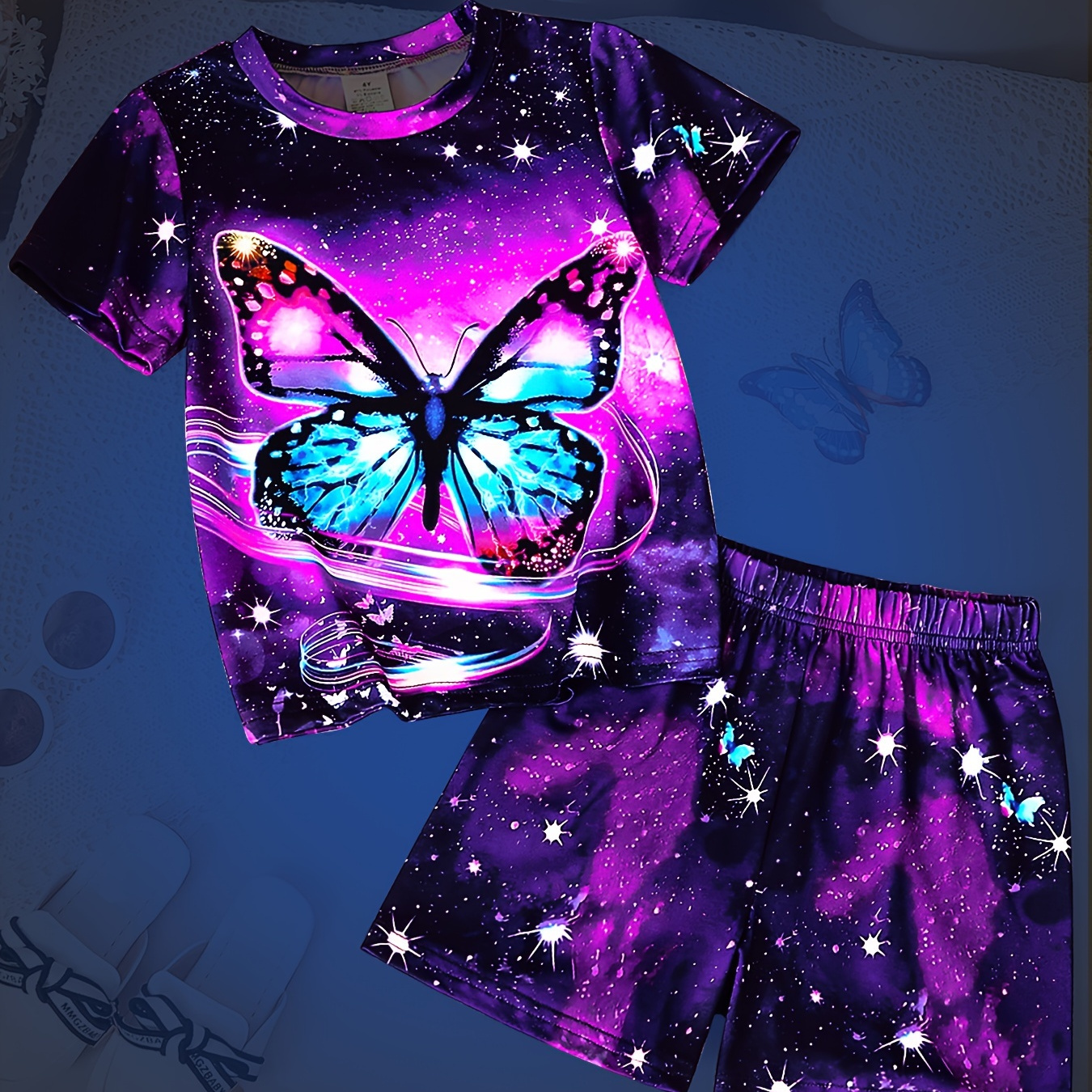 Starry Butterfly Print 2pcs Girl's Outfit, Short Sleeve Top + Shorts Holiday Casual Set Summer Clothes
Starry Butterfly Print 2pcs Girl's Outfit, Short Sleeve Top + Shorts Holiday Casual Set Summer Clothes