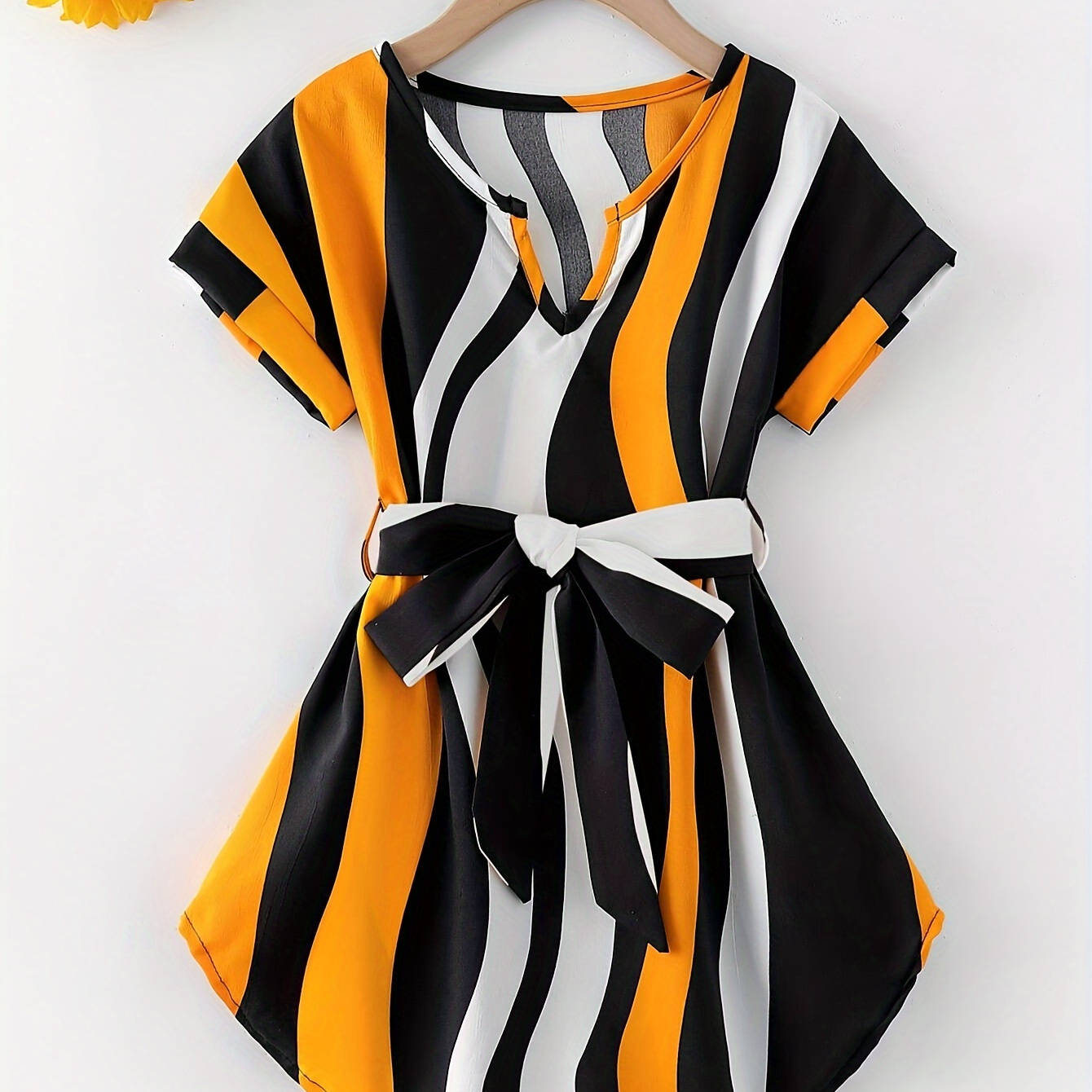 Stylish Girls Creative Striped Pattern Short Sleeve Dress With Strap, Summer Clothes For Party Gift
Stylish Girls Creative Striped Pattern Short Sleeve Dress With Strap, Summer Clothes For Party Gift