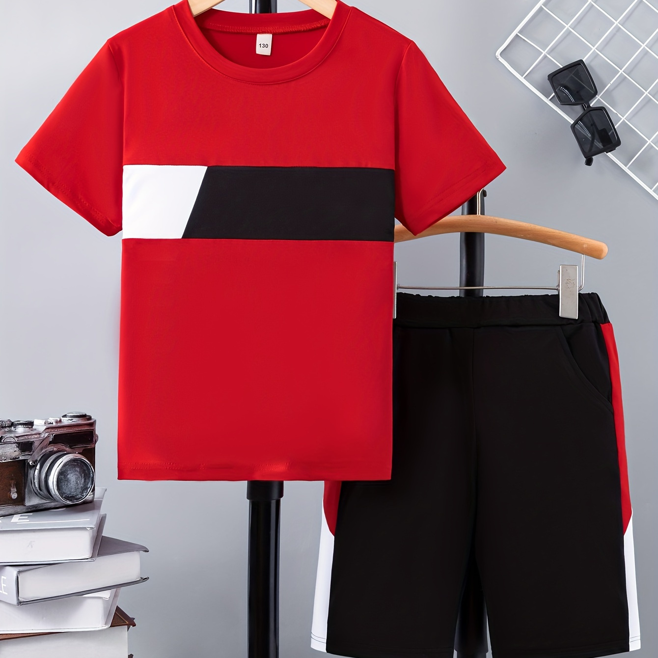 2pcs Boys Casual Stitching Short Sleeve T-shirt & Shorts Set, Comfy Summer Boys Clothes
2pcs Boys Casual Stitching Short Sleeve T-shirt & Shorts Set, Comfy Summer Boys Clothes