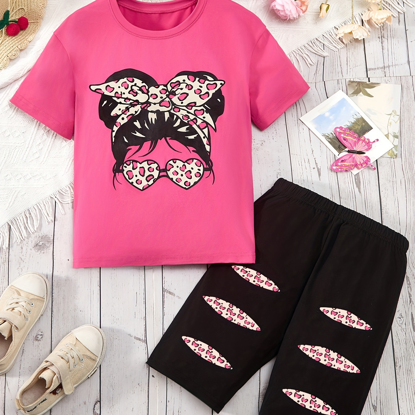 Girl's Cute Figure Pattern Outfits Short Sleeve Top + Printed Biker Shorts Holiday/casual Set Summer Party, Gift
Girl's Cute Figure Pattern Outfits Short Sleeve Top + Printed Biker Shorts Holiday/casual Set Summer Party, Gift