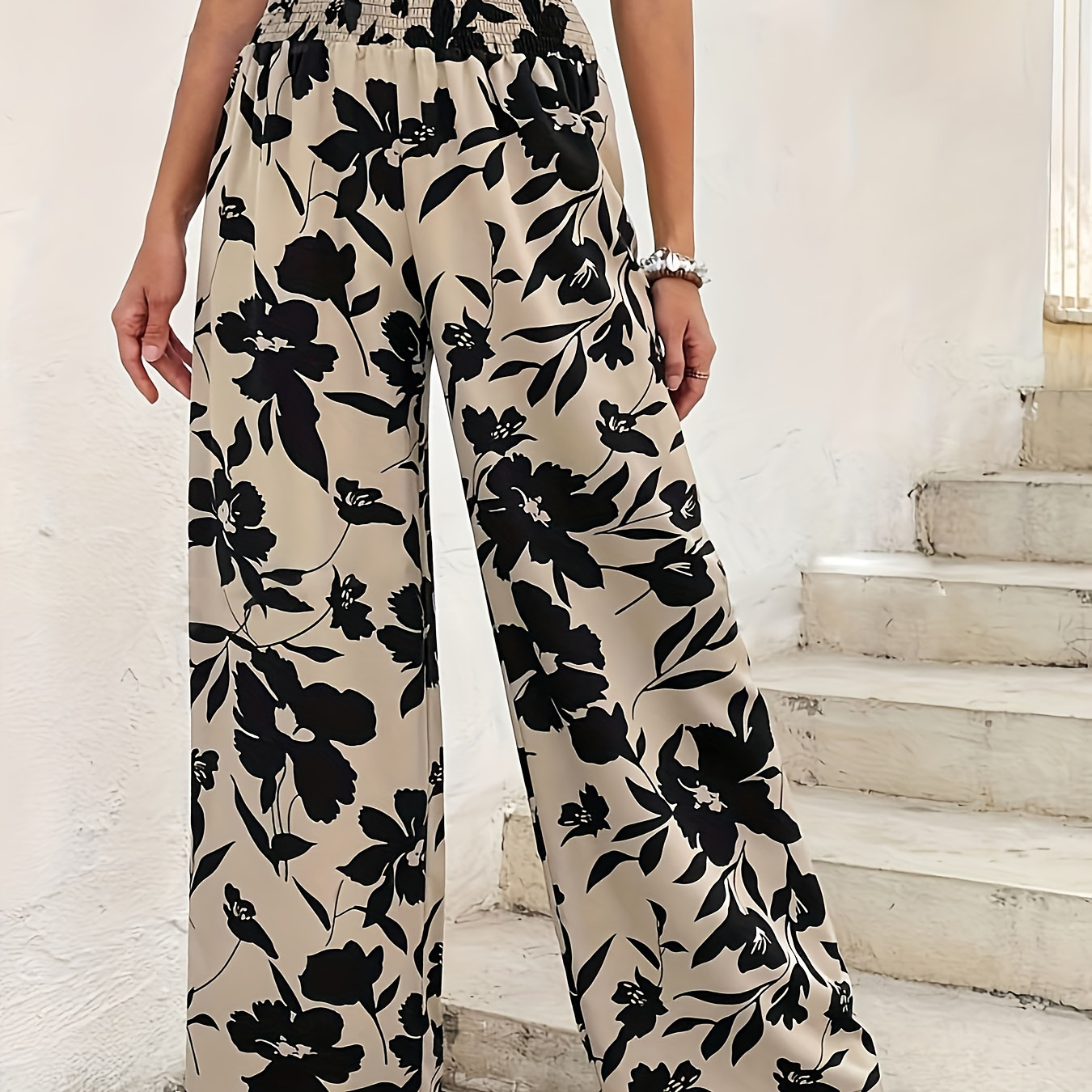 Floral Print Paper Bag Waist Pants, Vacation Style Wide Leg Pants For Spring & Summer, Women's Clothing
Floral Print Paper Bag Waist Pants, Vacation Style Wide Leg Pants For Spring & Summer, Women's Clothing