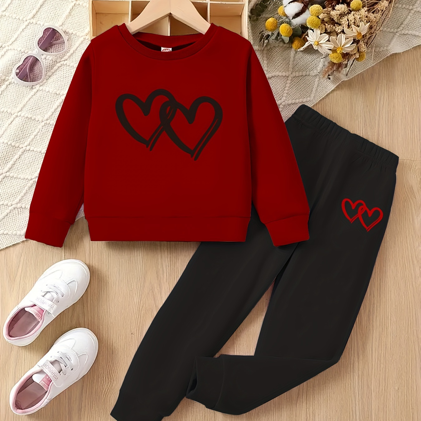 Vintage Heart Pattern 2pcs/set Girls Long Sleeve Sweatshirt Top + Pants Set, Cute Fashion Girl's Spring/ Fall Outfit
Vintage Heart Pattern 2pcs/set Girls Long Sleeve Sweatshirt Top + Pants Set, Cute Fashion Girl's Spring/ Fall Outfit
