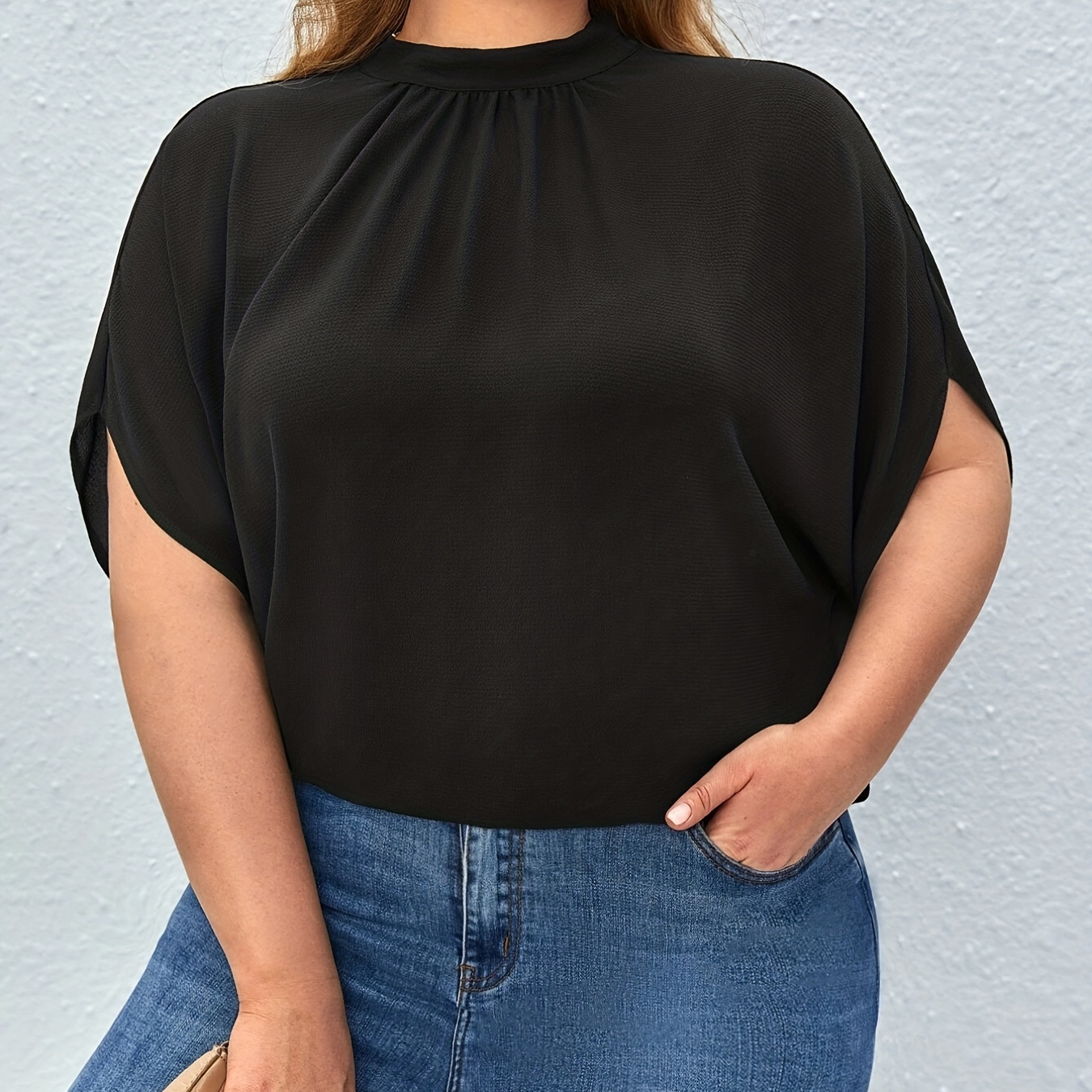 Plus Size Casual T-shirt, Women's Plus Solid Batwing Sleeve Round Neck Cut Out Tie Back Loose Fit T-shirt
Plus Size Casual T-shirt, Women's Plus Solid Batwing Sleeve Round Neck Cut Out Tie Back Loose Fit T-shirt