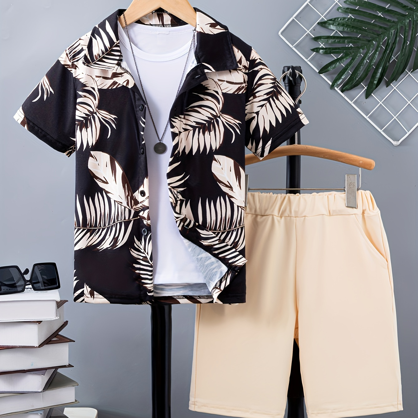 2pcs Boys Casual Tropical Plants Print Short Sleeve Lapel Shirt & Solid Color Shorts Set, Comfy Summer Boys Clothing
2pcs Boys Casual Tropical Plants Print Short Sleeve Lapel Shirt & Solid Color Shorts Set, Comfy Summer Boys Clothing