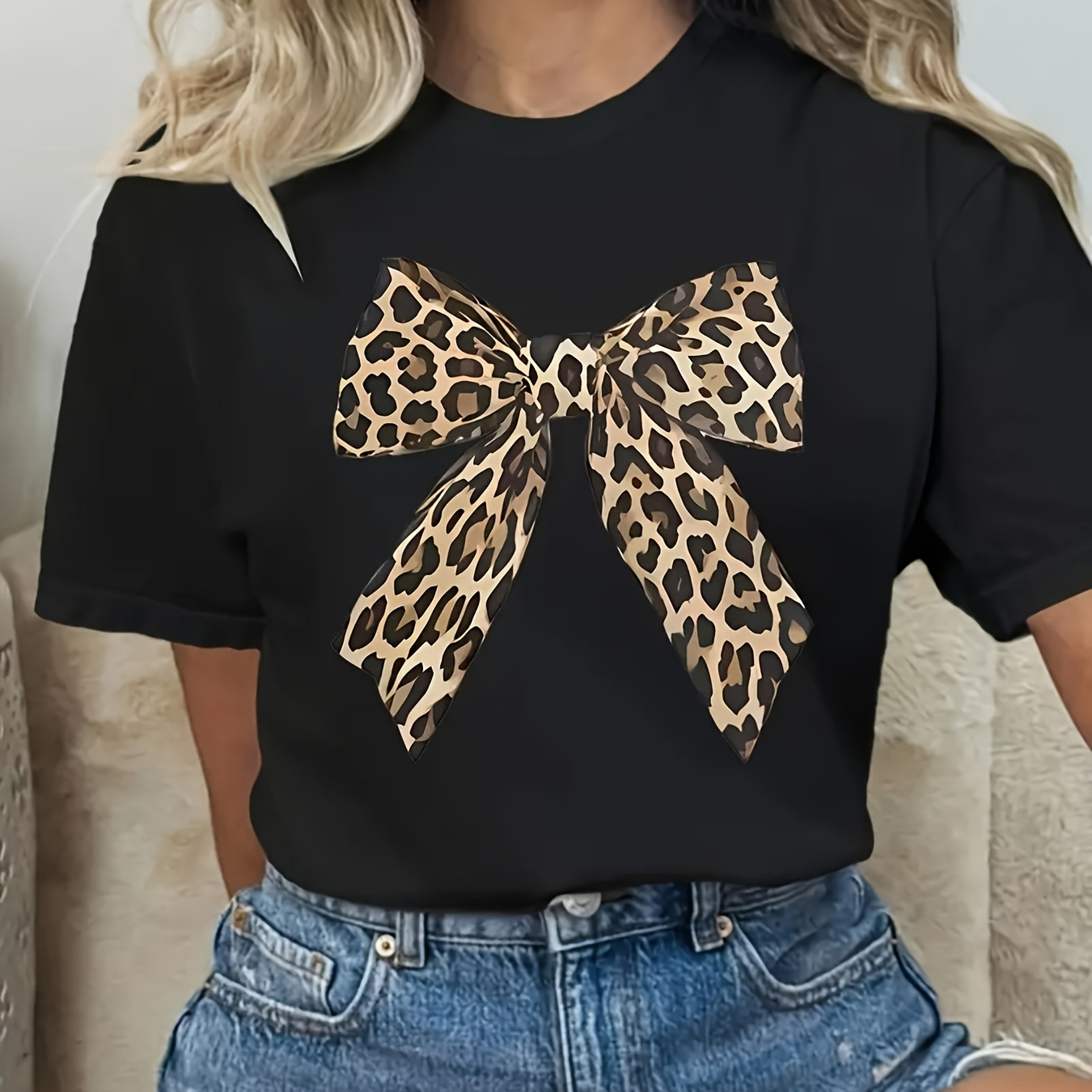Women's Plus Size Leopard Print Bow T-shirt - Stylish Short Sleeve Round Neck Top, Black With Oversized Leopard , Soft Polyester , Casual Summer Tee, Leopard Print Clothes
Women's Plus Size Leopard Print Bow T-shirt - Stylish Short Sleeve Round Neck Top, Black With Oversized Leopard , Soft Polyester , Casual Summer Tee, Leopard Print Clothes