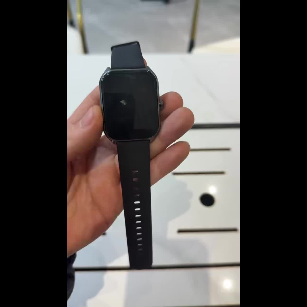 Aviwogr Ultra-Thin Smartwatch Compatible with Android/iPhone