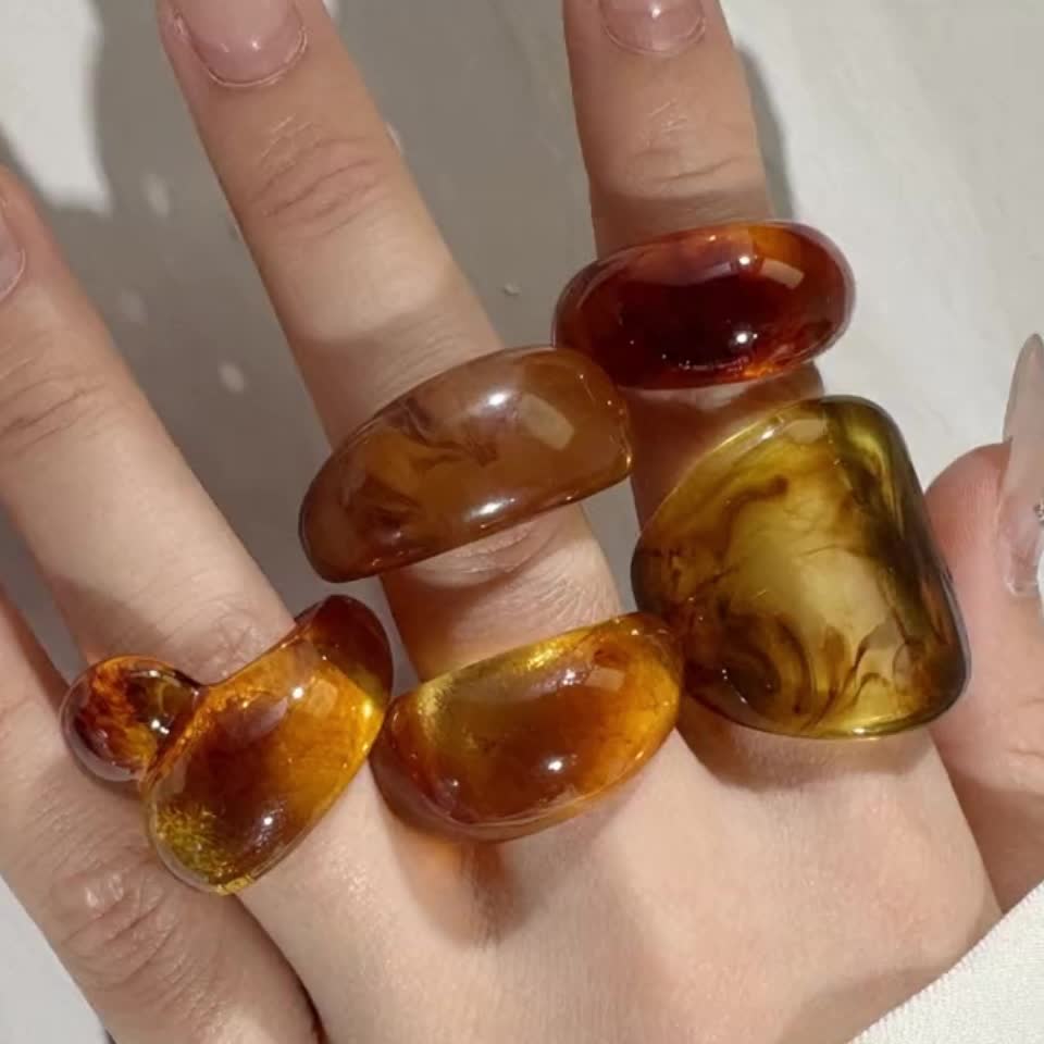 5pc Retro Imitation Amber Dyed Resin Ring Set