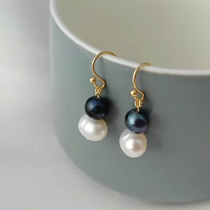 Women's Natural Freshwater Pearls Drop Earrings, Unisex