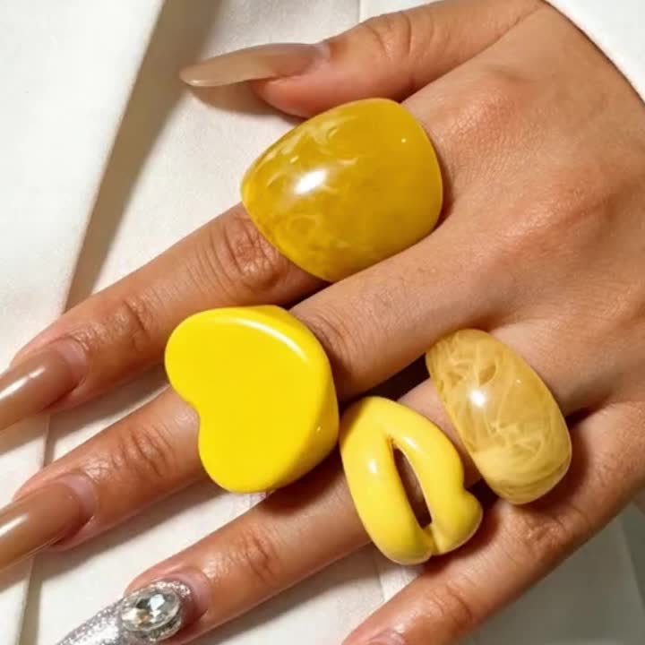 4pc Retro Unique Geometric Blend Resin Ring Set for Women