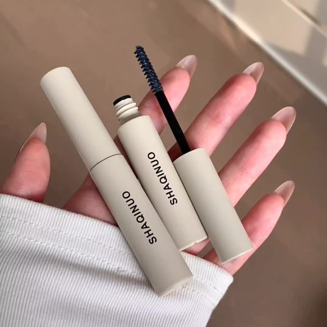 Lightweight Shaping Eyebrow Gel for Natural Untamed Look