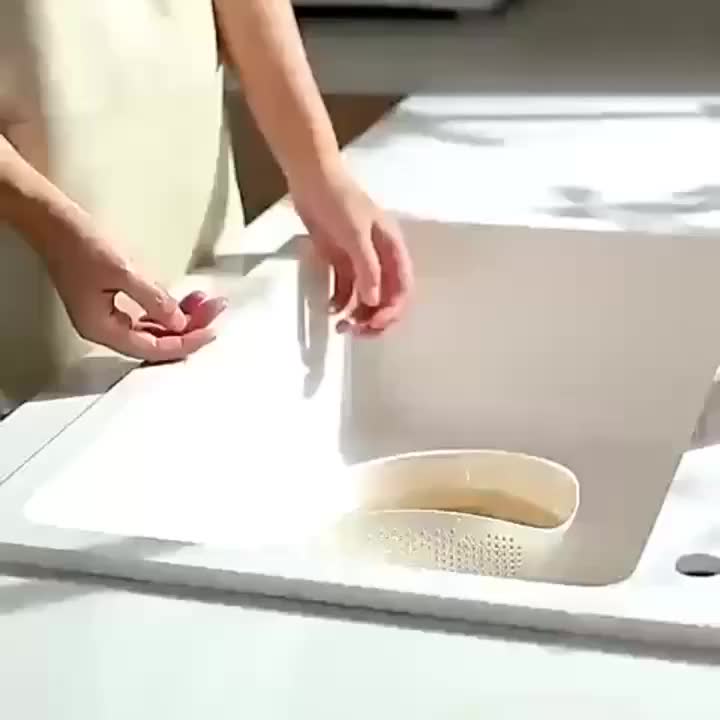 Kitchen Plastic Rice Bowl with Integrated Filter