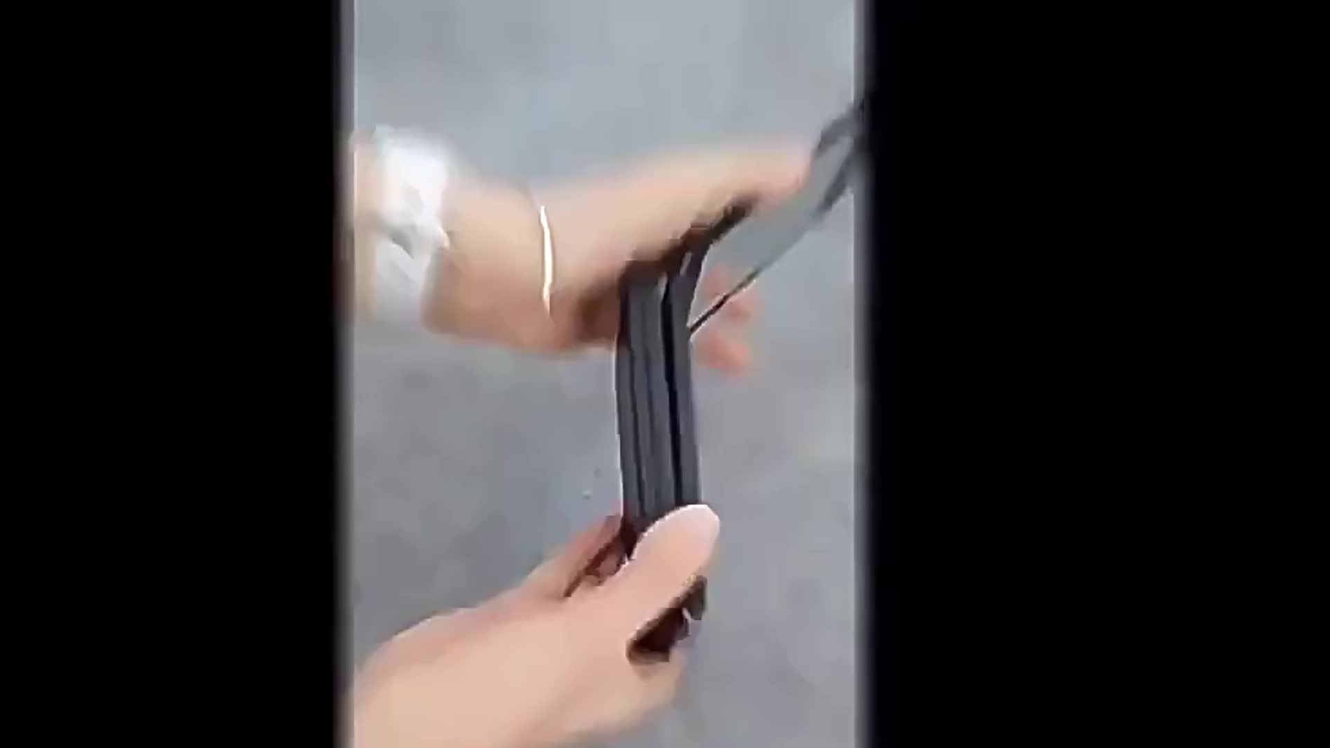 360° Rotatable Handheld Makeup Mirror, 4-Sided HD Design