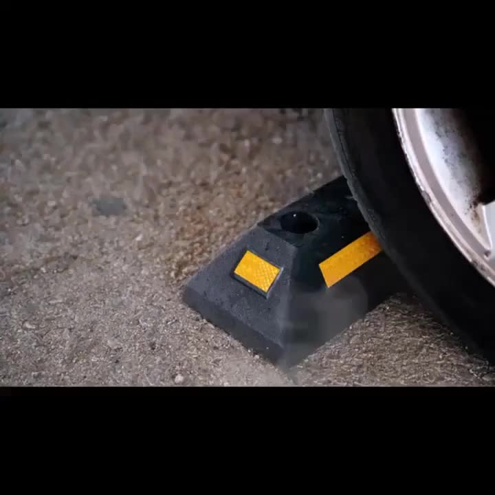 2/4pcs Heavy Duty Rubber Parking Guide