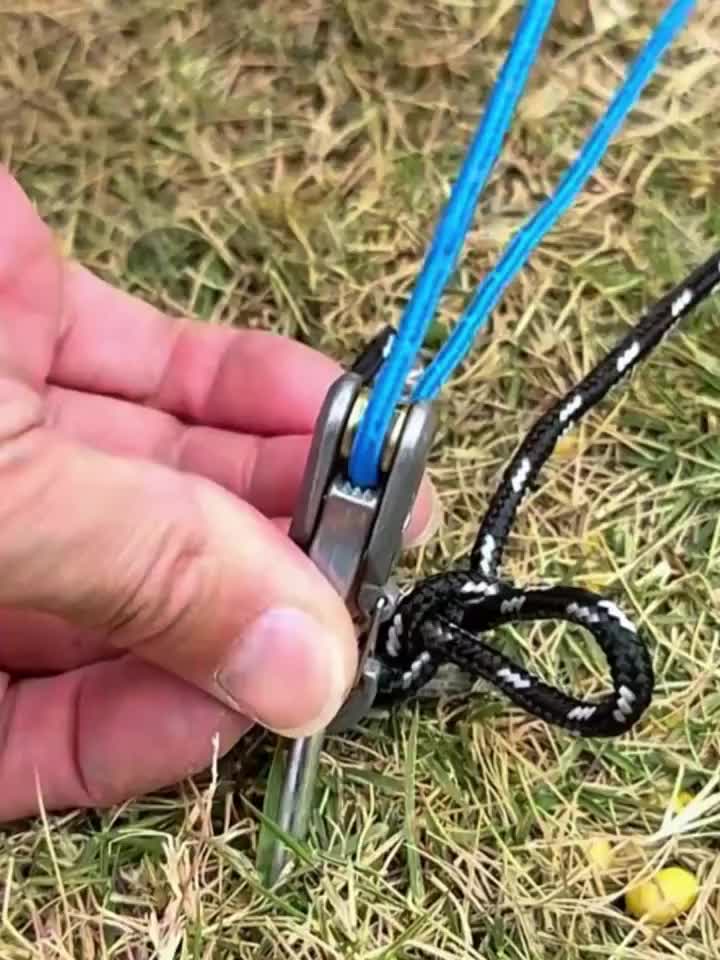Pack of 20 Ropes with Roller Tensioners and Traction Hooks