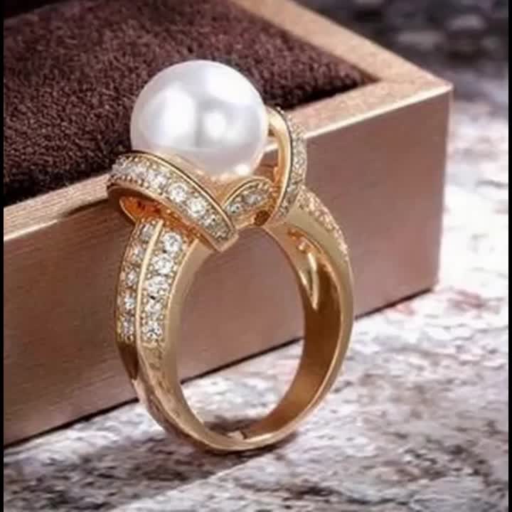 Women's Luxury Geometric Elegant Ring for Weddings