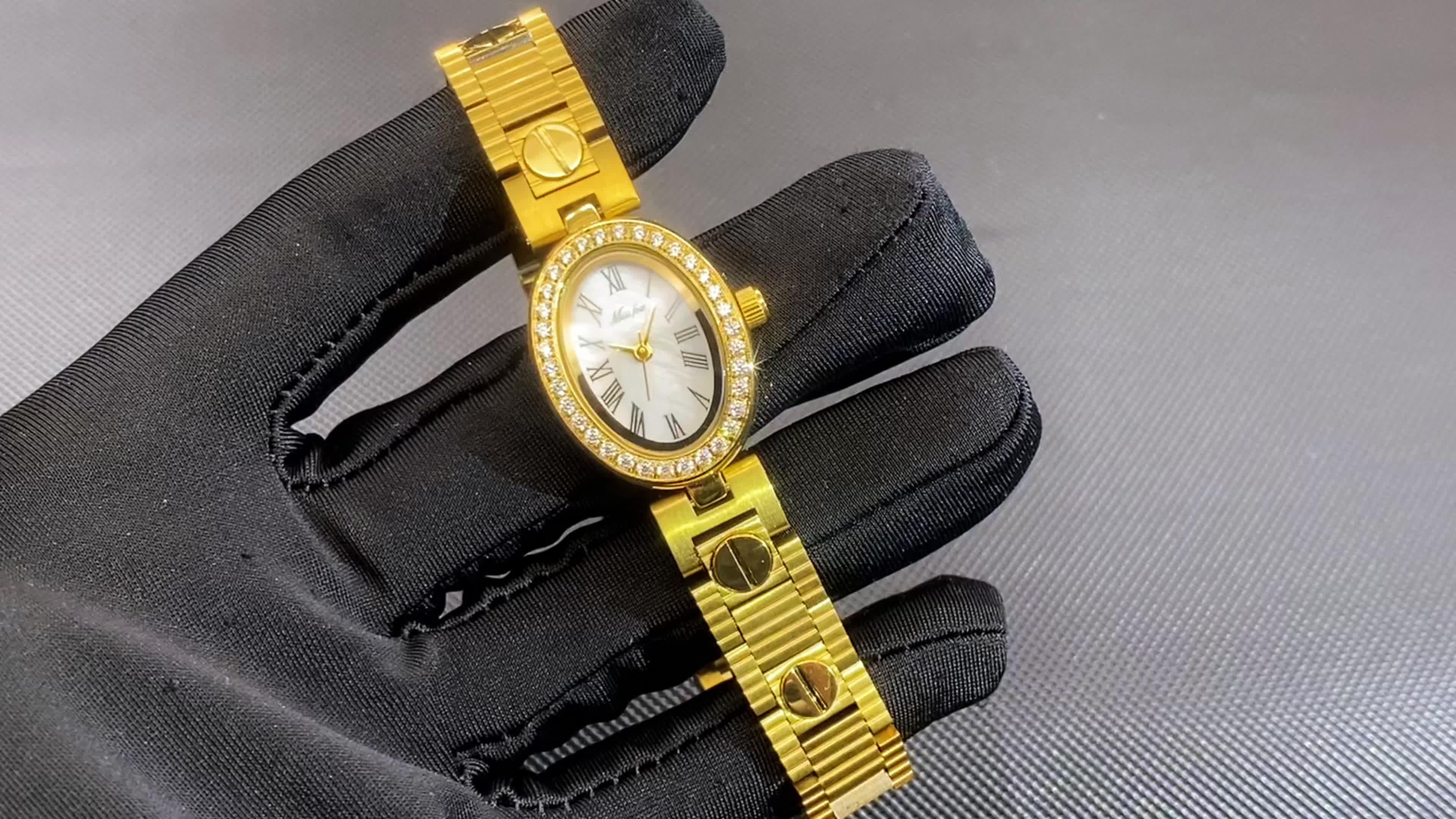 MISSFOX Elegant Women's Zirconia-Embedded Oval Dial Watch