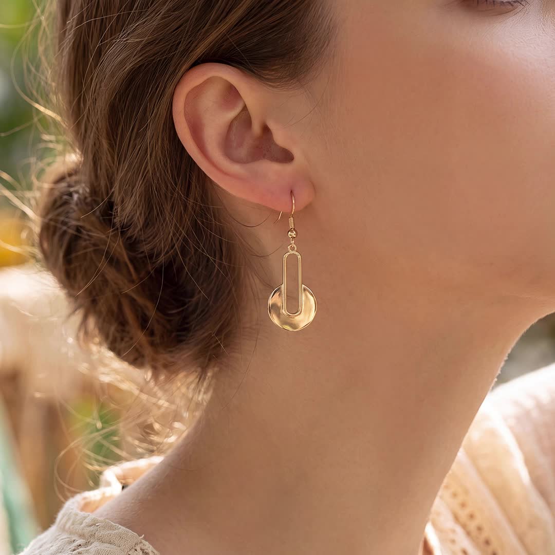 Women's Classic Copper Earrings with Synthetic Zirconia Inlay
