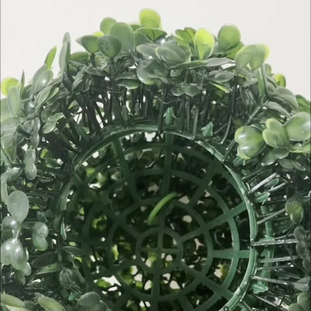 Artificial Grass Ball Hideout with Suction Cup
