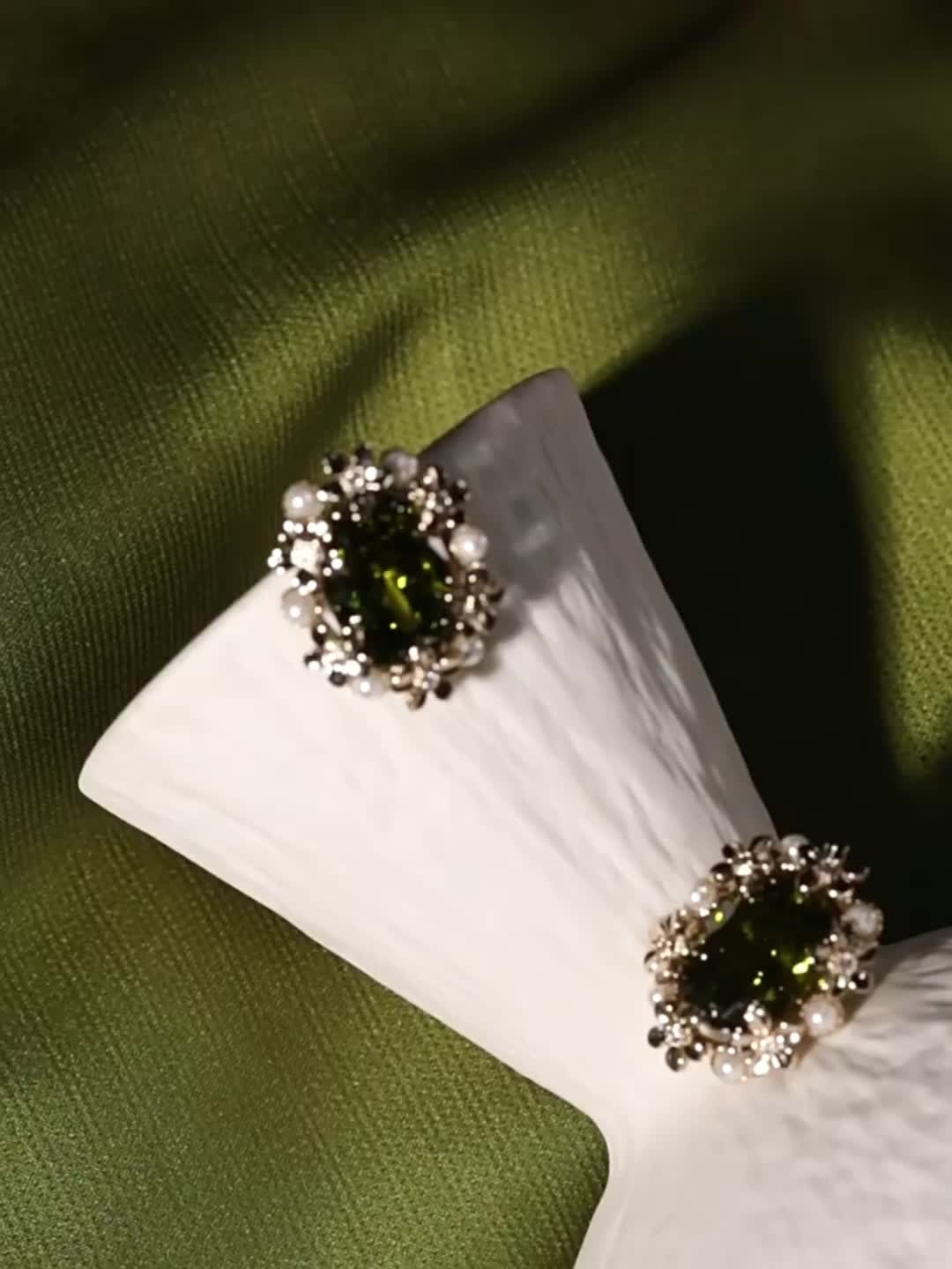 Elegant Cubic Zirconia Geometric Flower Stud Earrings