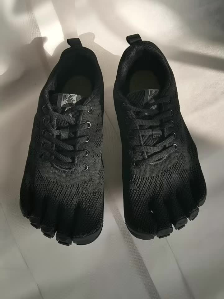 Men's Wide Fit Indoor Training Shoes for Cross-Training